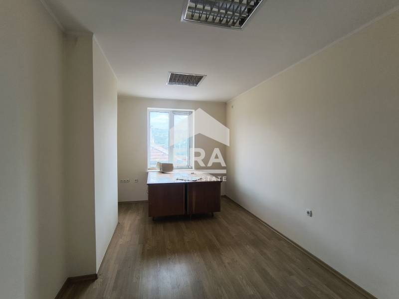 Myytävänä  Toimisto Gabrovon alue , Trjavna , 306 neliömetriä | 34574045 - kuva [6]