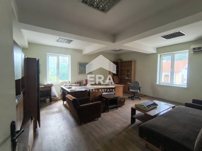 Myytävänä  Toimisto Gabrovon alue , Trjavna , 306 neliömetriä | 34574045 - kuva [2]
