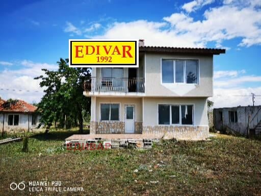 Продава КЪЩА, гр. Каварна, област Добрич, снимка 2 - Къщи - 52833822