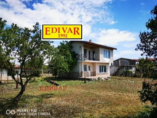 Продава КЪЩА, с. Божурец, област Добрич