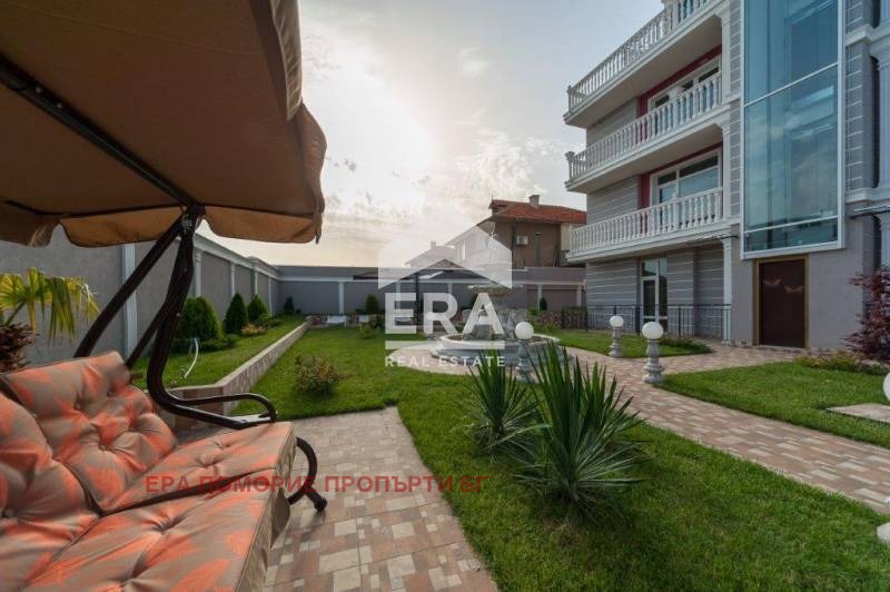 En venta  Hotel región Burgas , Sveti Vlas , 1484 metros cuadrados | 90144436 - imagen [5]