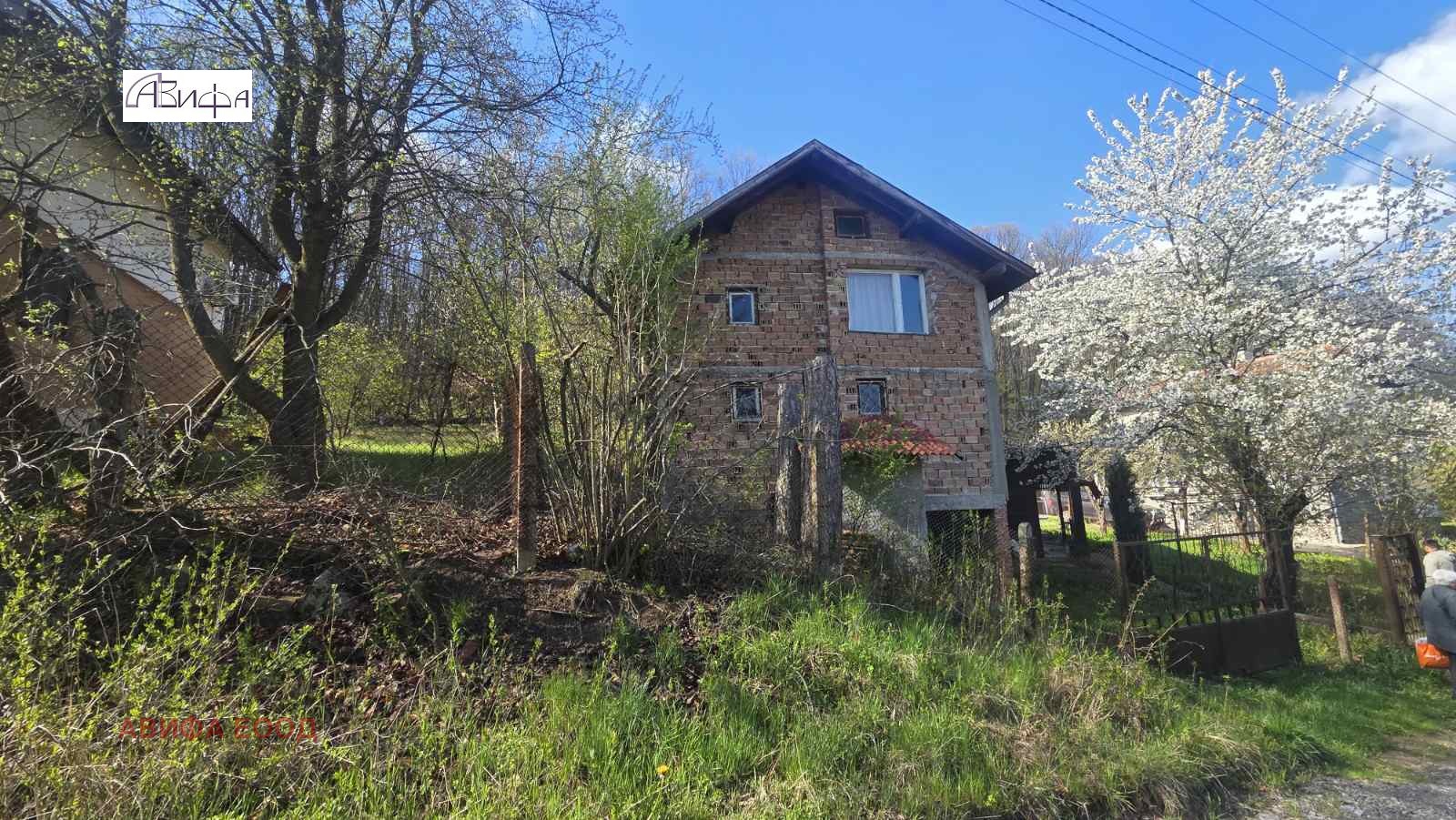 Продава КЪЩА, с. Нови хан, област София област