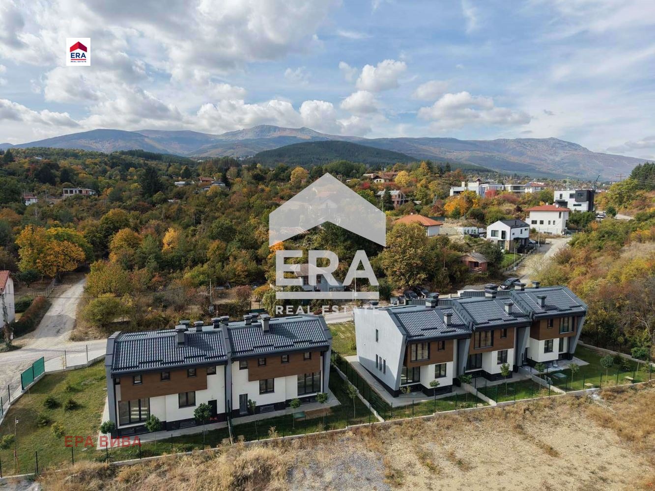 Продава КЪЩА, гр. София, м-т Детски град, снимка 3 - Къщи - 56503334