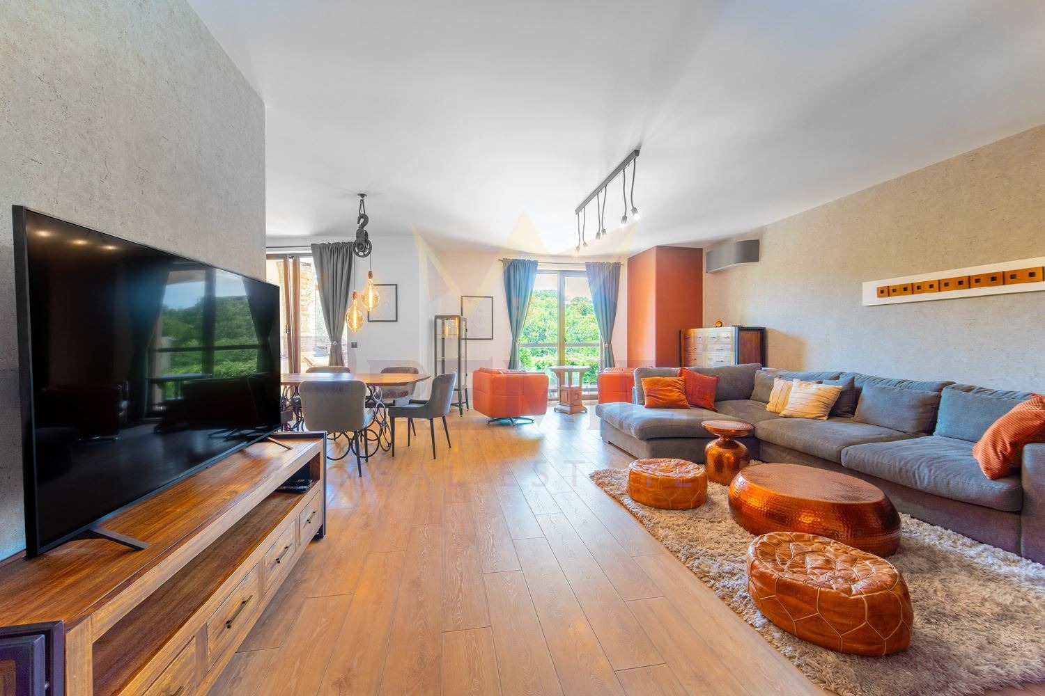 Продава 3-СТАЕН, гр. Варна, Бриз, снимка 2 - Апартаменти - 54105709