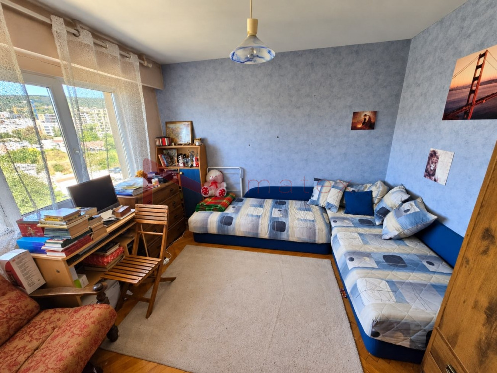 Продава 3-СТАЕН, гр. Варна, Левски 2