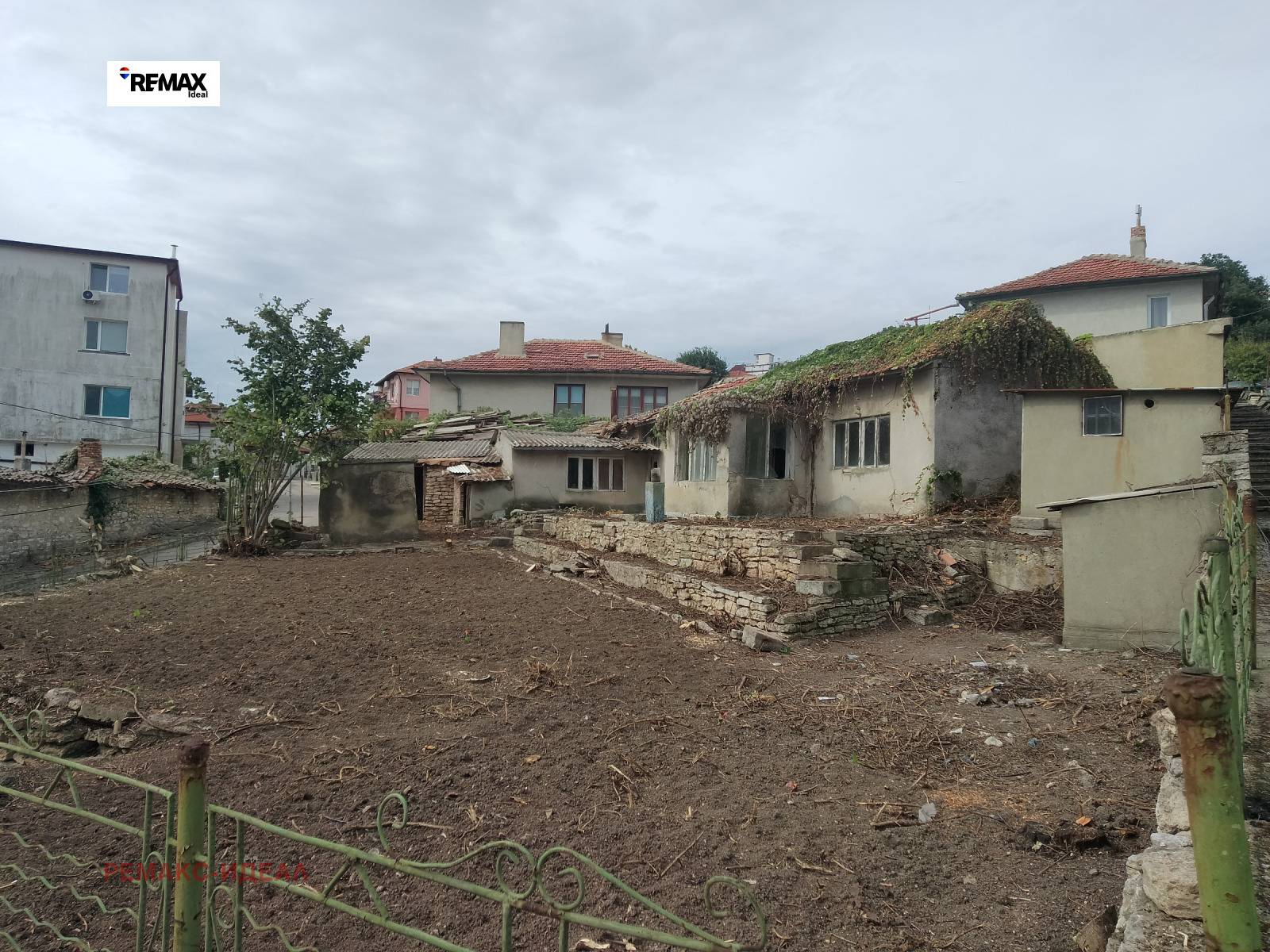 Продава КЪЩА, гр. Балчик, област Добрич, снимка 2 - Къщи - 56221535