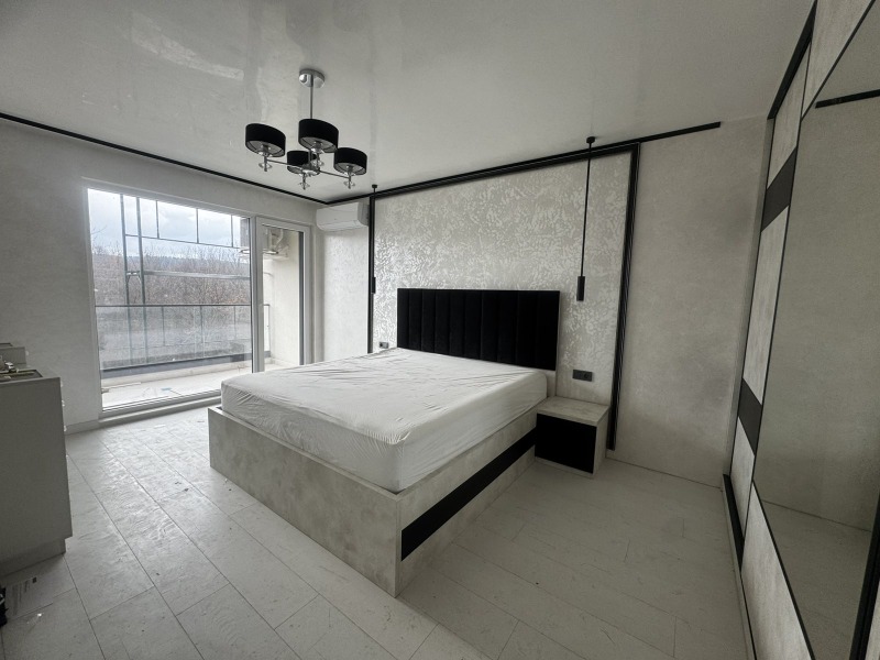 Продава 3-СТАЕН, гр. Велико Търново, Колю Фичето, снимка 3 - Апартаменти - 53371496