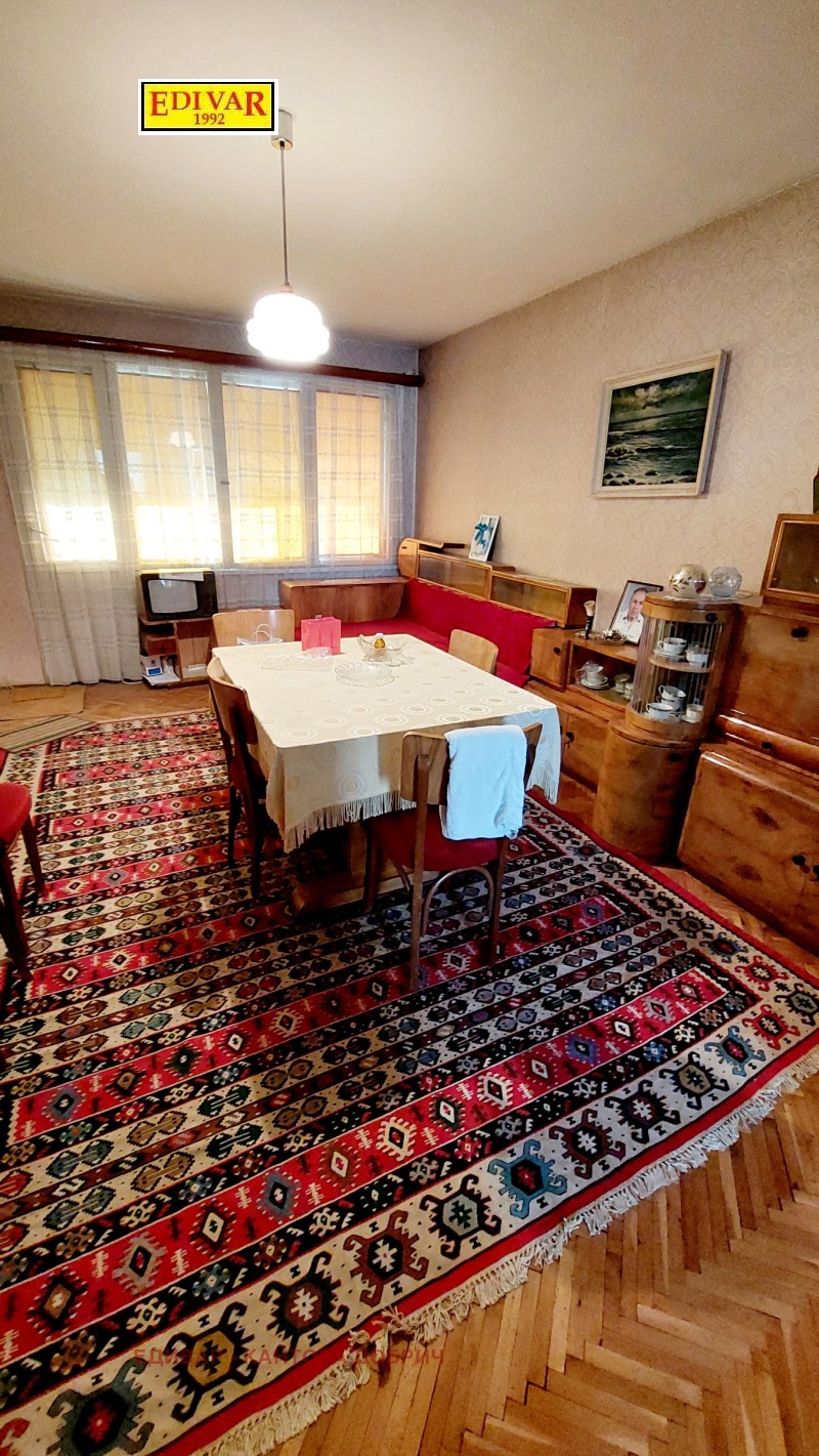 Продава 4-СТАЕН в град Добрич, Център - 105 кв.м / 97 000 € » 189 715.51 лв., ЕДИВАР - КАНТОРА ДОБРИЧ