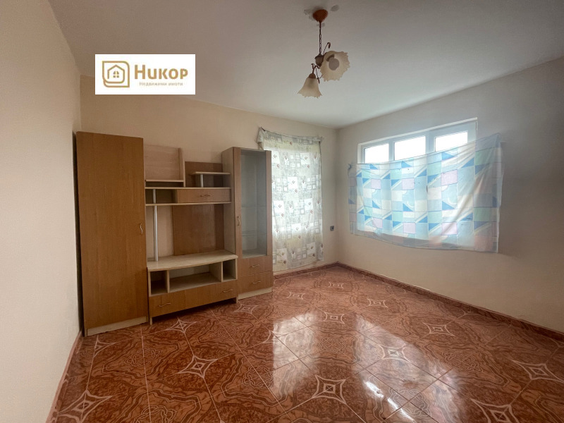 Продава КЪЩА, с. Пет могили, област Сливен, снимка 2 - Къщи - 53368264