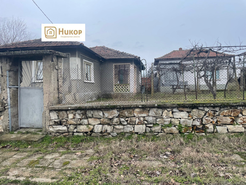 Продава КЪЩА, с. Пет могили, област Сливен