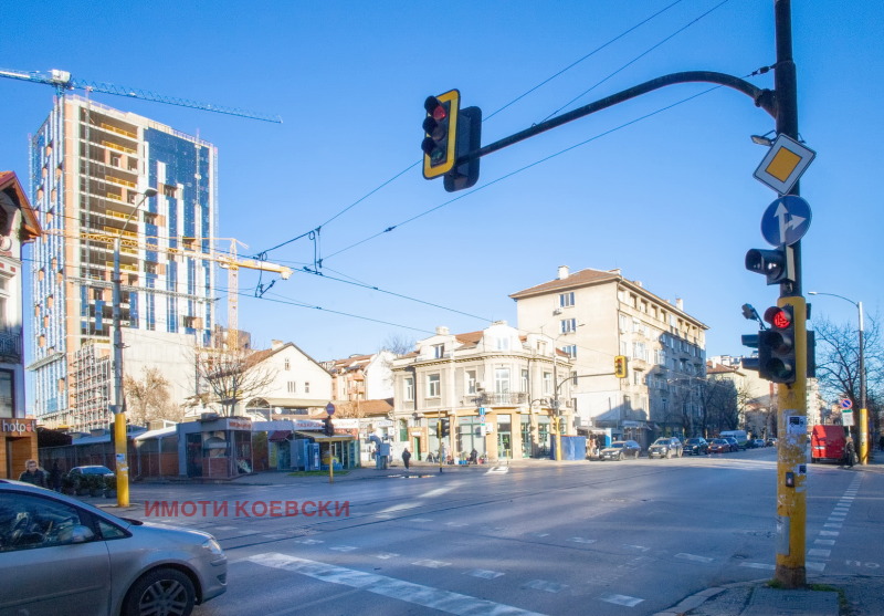 Продава 2-СТАЕН в град София, Зона Б-18 - 60 кв.м / 205 000 € » 400 945.15 лв., ИМОТИ КОЕВСКИ