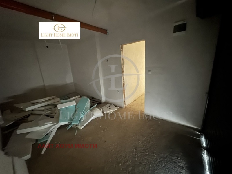 En venta  Oficina Plovdiv , Karshiyaka , 735 metros cuadrados | 62536045 - imagen [17]