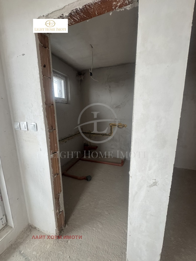 En venta  Oficina Plovdiv , Karshiyaka , 735 metros cuadrados | 62536045 - imagen [9]