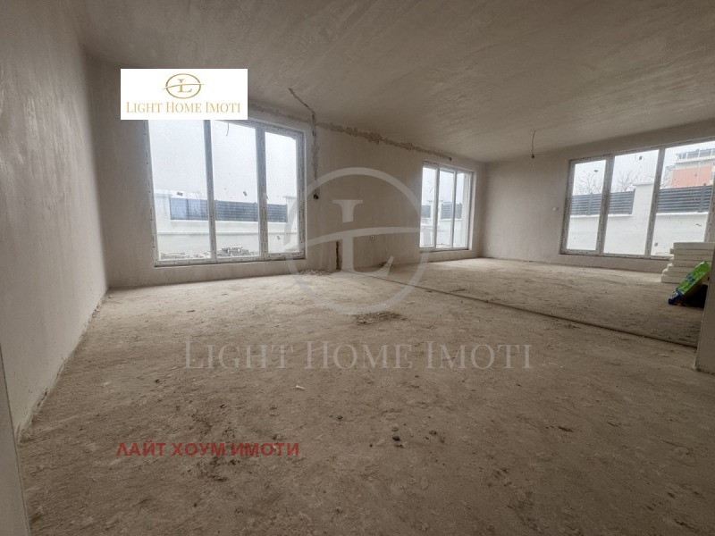 En venta  Oficina Plovdiv , Karshiyaka , 735 metros cuadrados | 62536045 - imagen [4]
