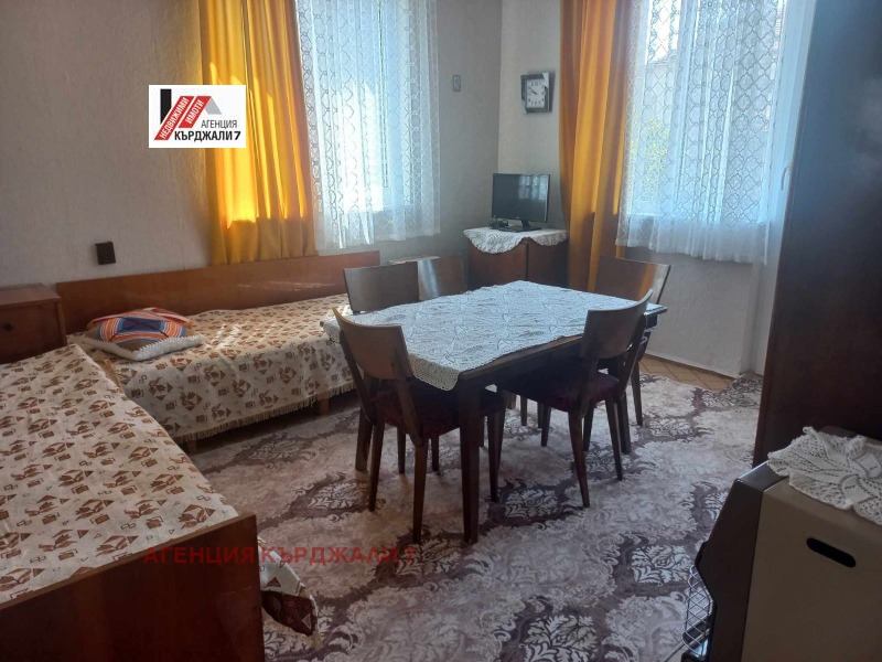 Продава  Къща град Кърджали , Студен кладенец , 220 кв.м | 52096542 - изображение [4]