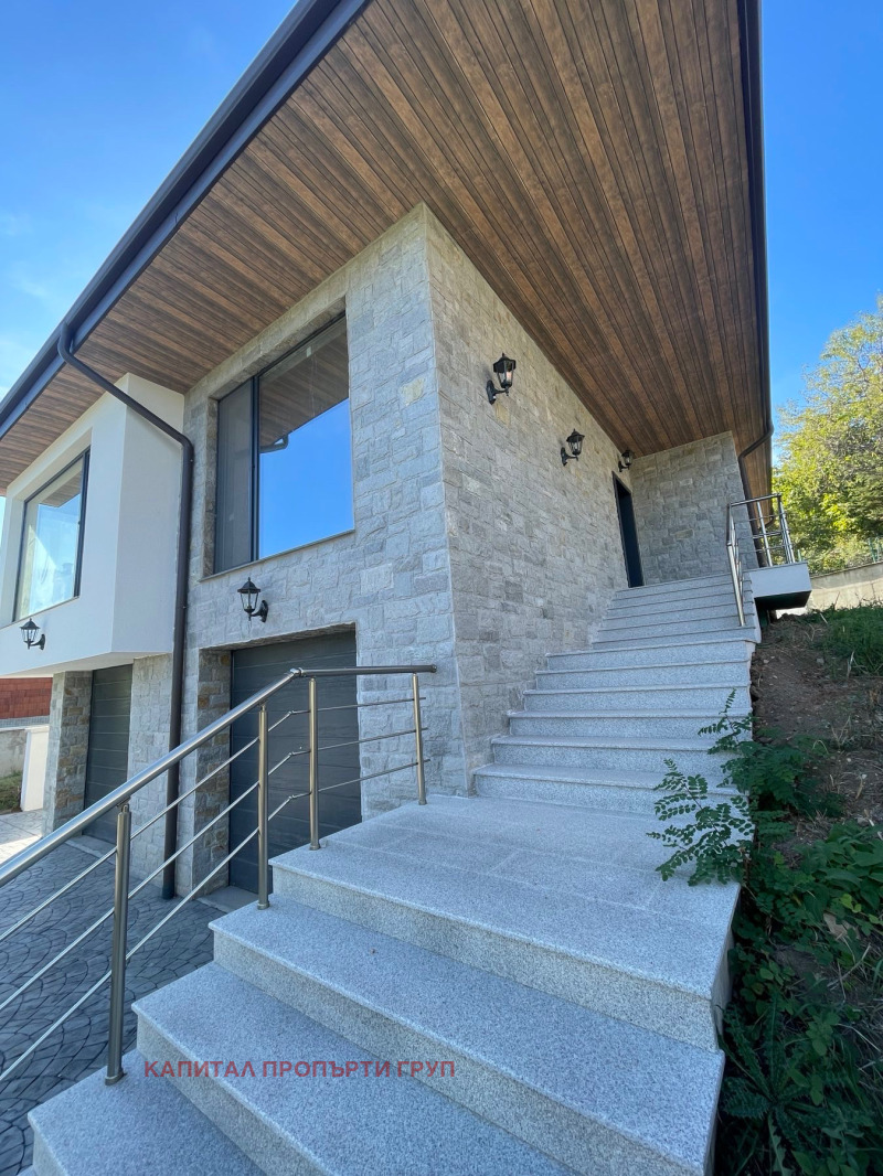 Продава КЪЩА, област Стара Загора, с. Борилово • 270000 € / 528074.10 лв. • 97564529 1