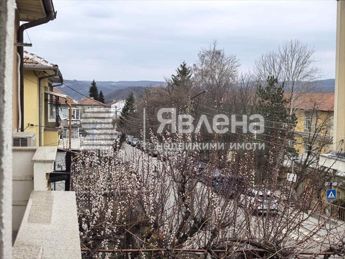 Продава КЪЩА, гр. Велико Търново, Център, снимка 2 - Къщи - 53978615