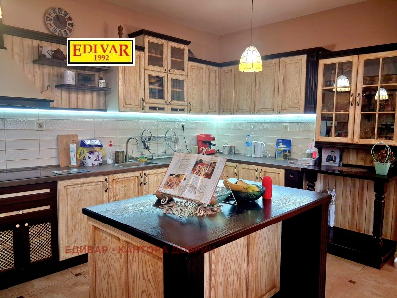 Продава КЪЩА в област Добрич, с. Приморци - 400 кв.м / 218 000 € » 426 370.94 лв., ЕДИВАР - КАНТОРА ДОБРИЧ
