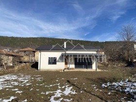 Casa Prisovo, regiunea Veliko Tarnovo 3