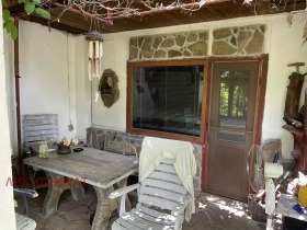 Villa Vilna zona, Targovishte