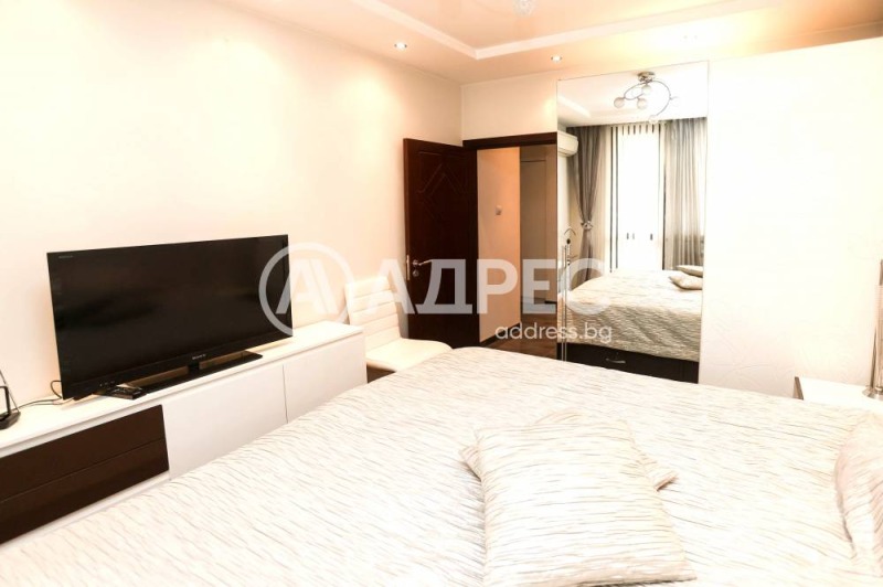 Продава 3-СТАЕН, гр. София, Център, снимка 10 - Апартаменти - 52693210