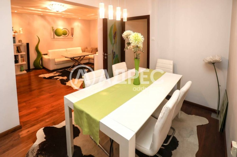 Продава 3-СТАЕН, гр. София, Център, снимка 8 - Апартаменти - 52693210