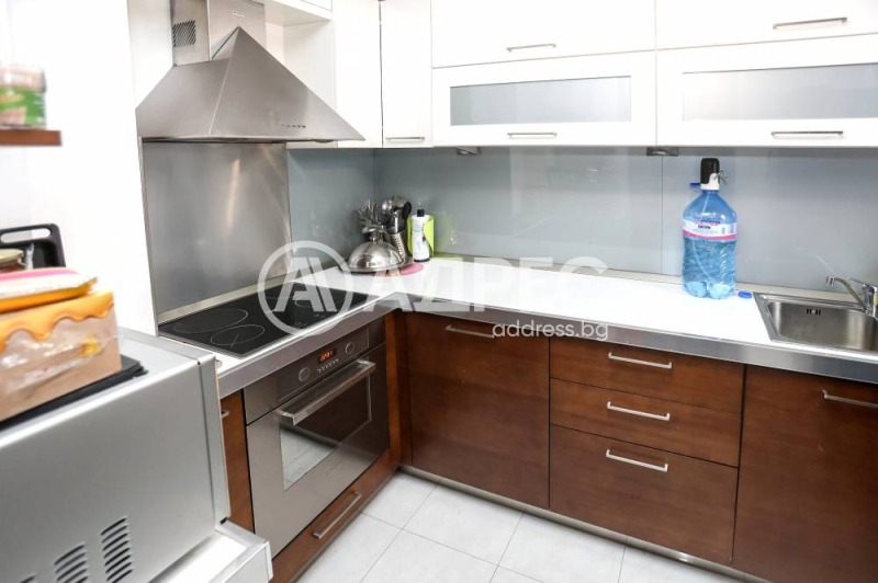 Продава 3-СТАЕН, гр. София, Център, снимка 5 - Апартаменти - 52693210