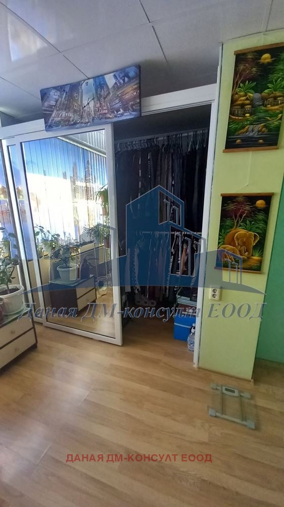 Продава 3-СТАЕН, гр. Шумен, Тракия, снимка 2 - Апартаменти - 53516472