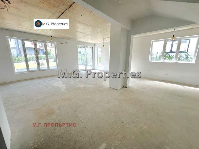 Продава КЪЩА, гр. Варна, м-т Горна Трака, снимка 2 - Къщи - 50552434