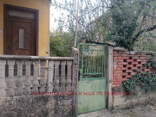 Продава  Къща област Ловеч , с. Дерманци , 80 кв.м | 30604506 - изображение [2]