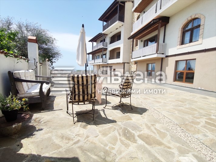 Продава ХОТЕЛ, с. Емона, област Бургас, снимка 3 - Хотели - 54359416