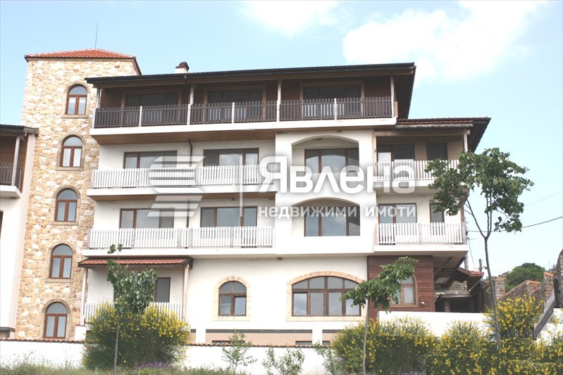 Продава ХОТЕЛ, с. Емона, област Бургас, снимка 2 - Хотели - 54359416