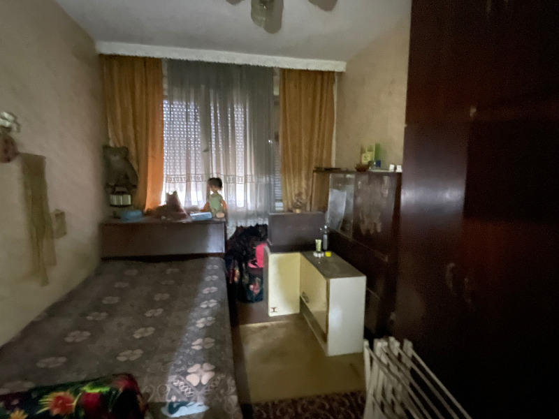 Продава 3-СТАЕН, гр. Раднево, област Стара Загора, снимка 2 - Апартаменти - 52571210