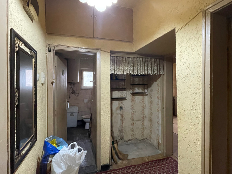 Продава 3-СТАЕН, гр. Раднево, област Стара Загора, снимка 3 - Апартаменти - 52571210