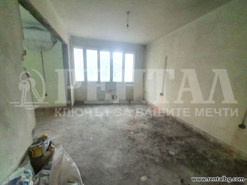 Продава ЕТАЖ ОТ КЪЩА, гр. Пловдив, Център, снимка 4 - Етаж от къща - 52704888