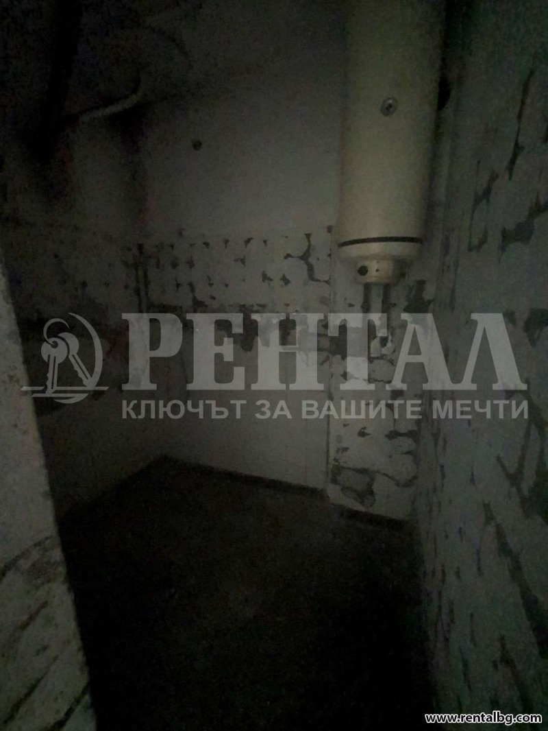 Продава ЕТАЖ ОТ КЪЩА, гр. Пловдив, Център, снимка 8 - Етаж от къща - 52704888