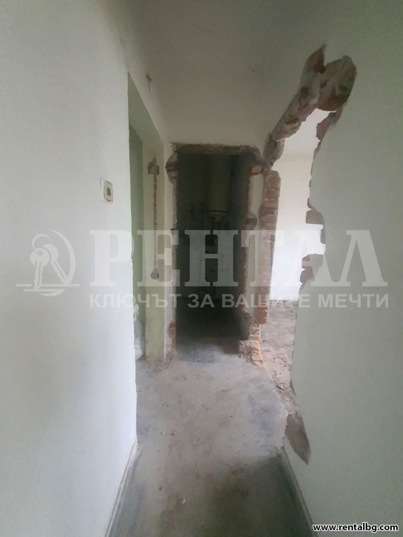 Продава ЕТАЖ ОТ КЪЩА, гр. Пловдив, Център, снимка 7 - Етаж от къща - 52704888