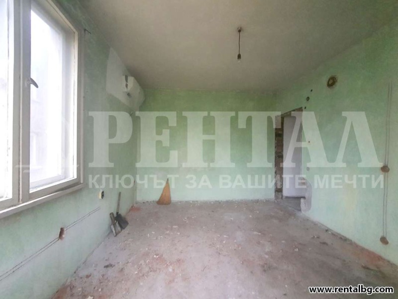 Продава ЕТАЖ ОТ КЪЩА, гр. Пловдив, Център, снимка 9 - Етаж от къща - 52704888