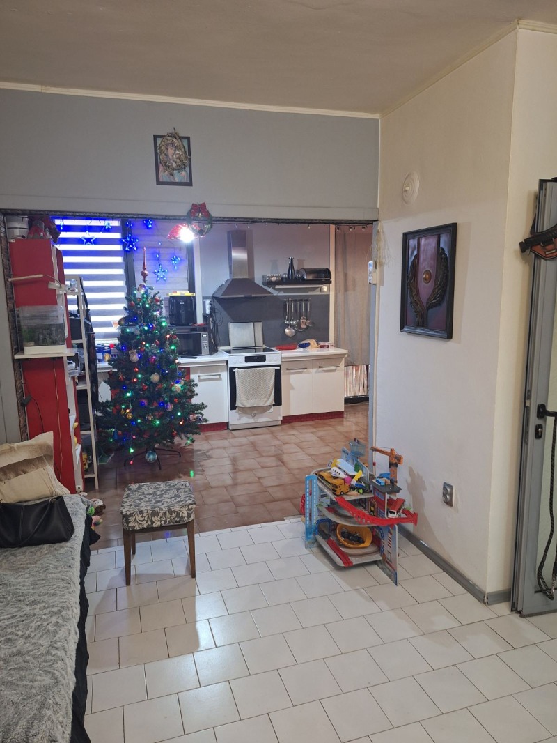 Продава ЕТАЖ ОТ КЪЩА, гр. Пловдив, Център, снимка 8 - Етаж от къща - 52659552