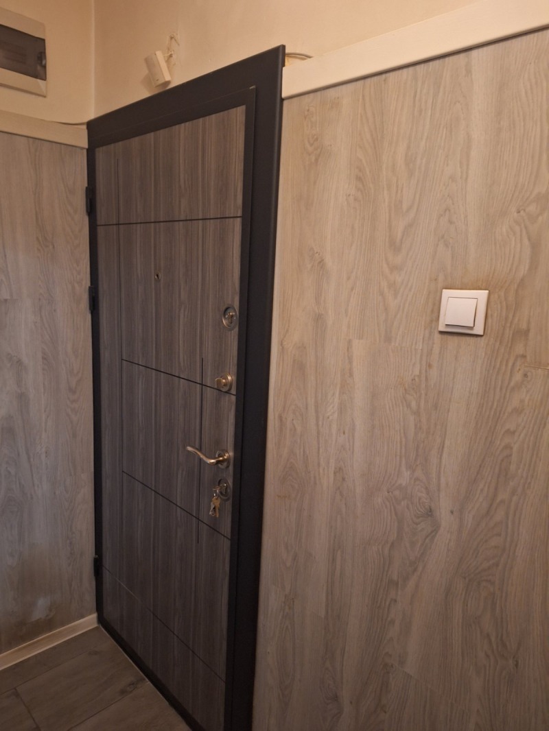 Продава ЕТАЖ ОТ КЪЩА, гр. Пловдив, Център, снимка 3 - Етаж от къща - 52659552