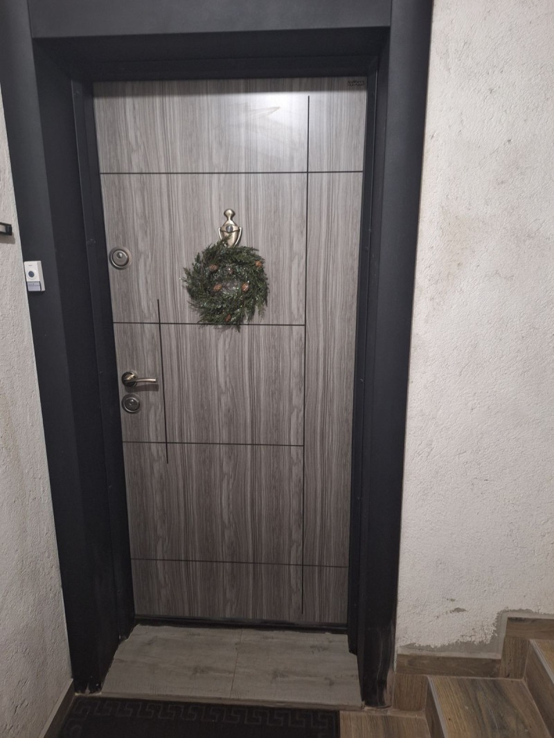 Продава ЕТАЖ ОТ КЪЩА, гр. Пловдив, Център, снимка 2 - Етаж от къща - 52659552