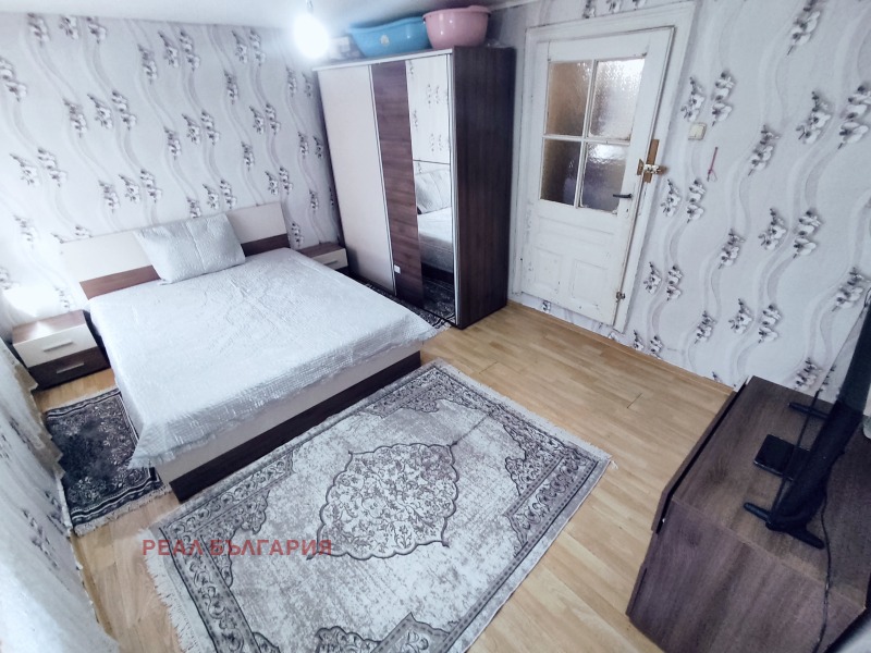 Продава КЪЩА в град Русе, Център - 105 кв.м / 65 500 € » 128 106.87 лв., РЕАЛ БЪЛГАРИЯ