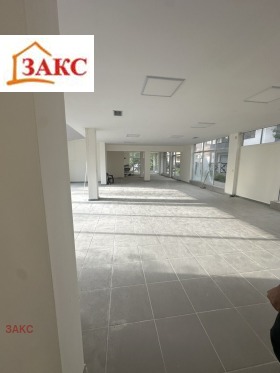 Butik Vazrozhdentsi, Kardzhali 3