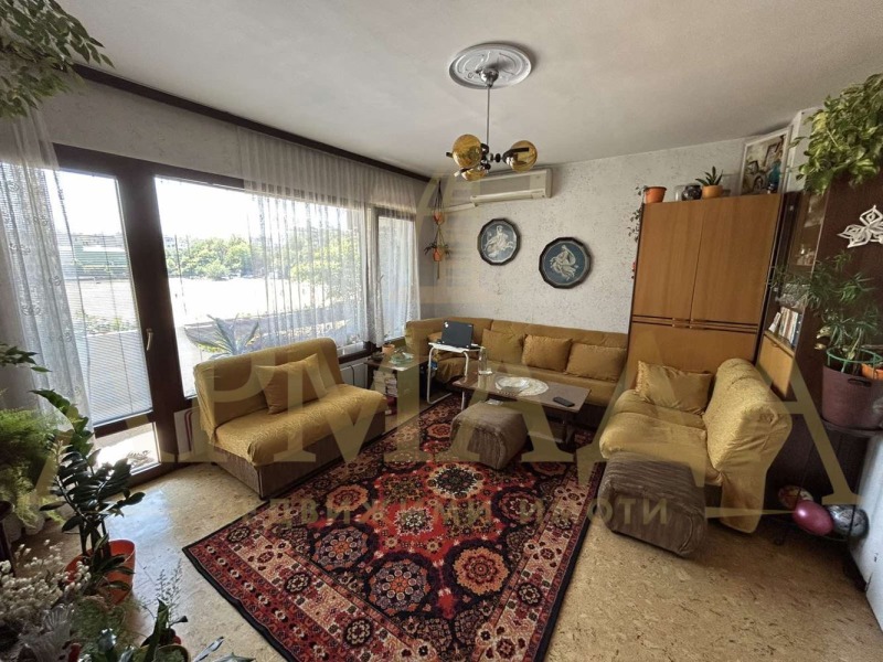 Zu verkaufen  2 Schlafzimmer Plowdiw , Izgrew , 64 qm | 21366241