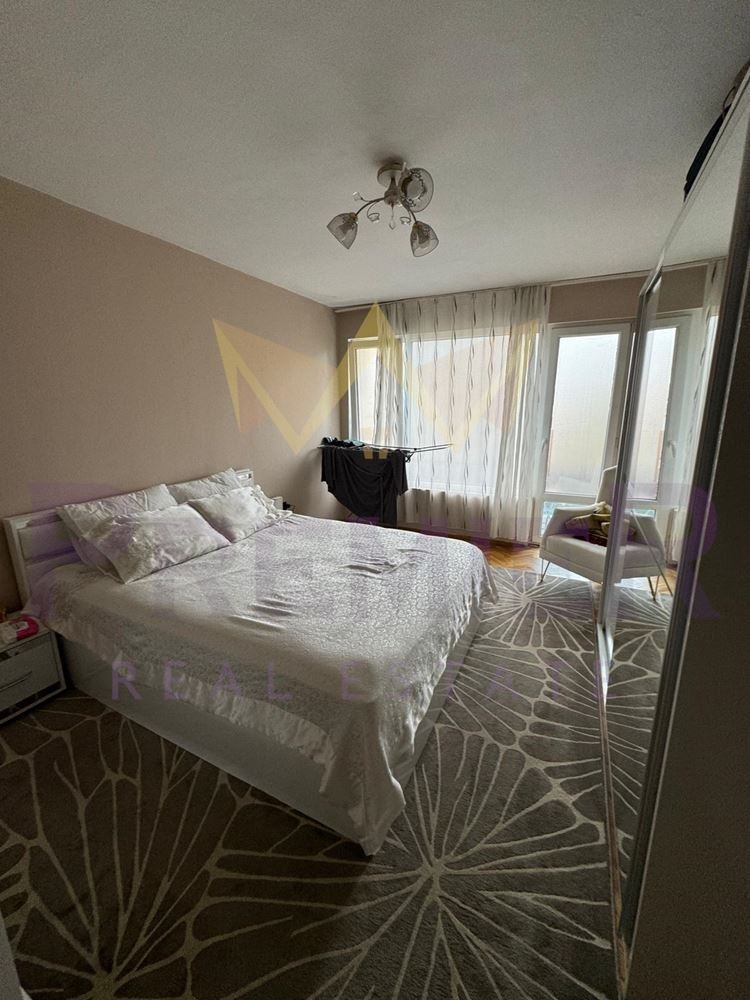 Продава 3-СТАЕН, гр. Варна, Лятно кино Тракия