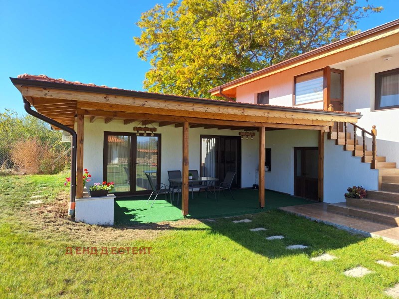 Till salu  Hus region Stara Zagora , Elhovo (Nikolaevo) , 704 kvm | 90187637 - bild [2]