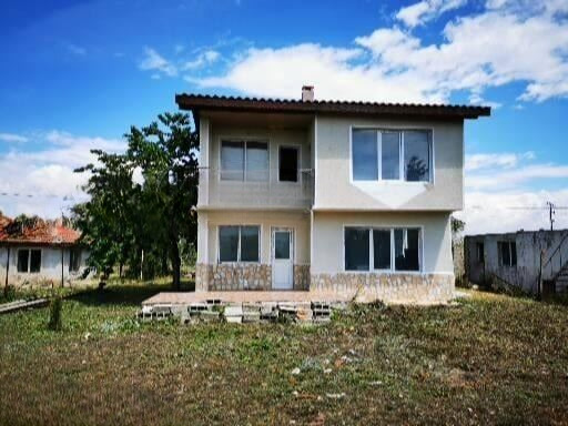 Продава КЪЩА, с. Божурец, област Добрич