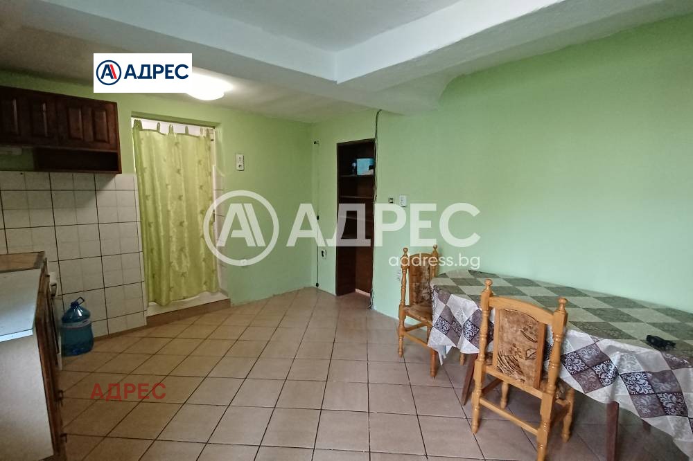 Продава КЪЩА, гр. Аксаково, област Варна, снимка 9 - Къщи - 54643782