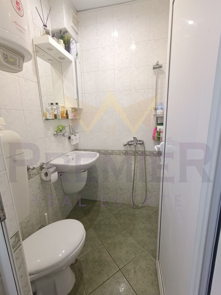 En venta  1 dormitorio Varna , Koljozen pazar , 65 metros cuadrados | 98503422 - imagen [15]