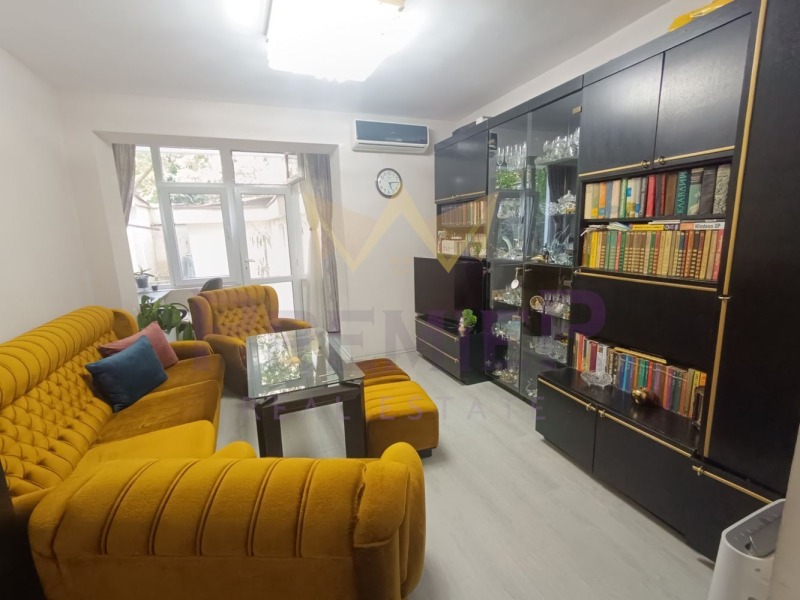 En venta  1 dormitorio Varna , Koljozen pazar , 65 metros cuadrados | 98503422 - imagen [9]